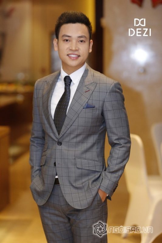ao-blazer Ca sĩ Duy Khoa